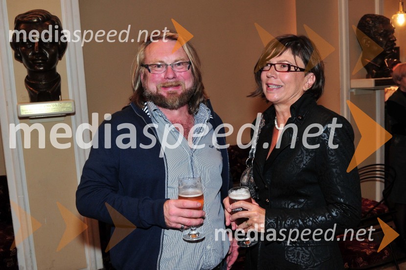 Bojan Umek, igralec in partnerica Hanca JankovičMoje bivše, moji bivši, premiera v SLG Celje