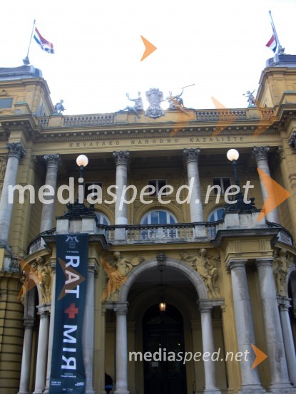 Pročelje HNK ZagrebVojna in mir, premiera Tomaža Pandurja v HNK Zagreb