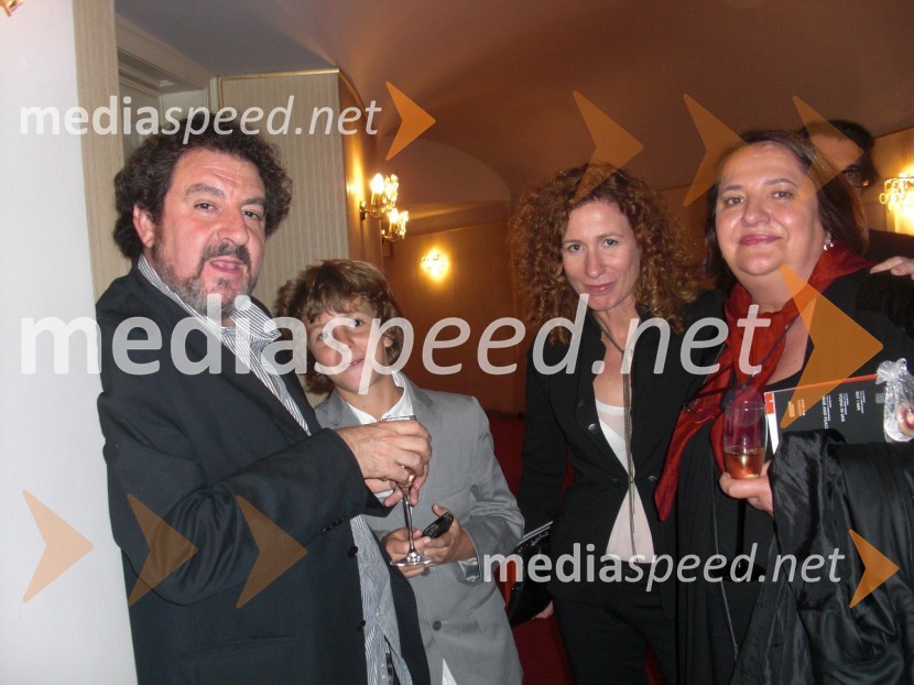 Juan Gomez Cornejo, oblikovalec svetlobe s soprogo in ...Vojna in mir, premiera Tomaža Pandurja v HNK Zagreb