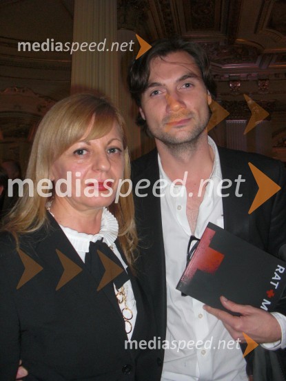 Livija Pandur, dramaturginja in soprog Branko Jordan, igralecVojna in mir, premiera Tomaža Pandurja v HNK Zagreb