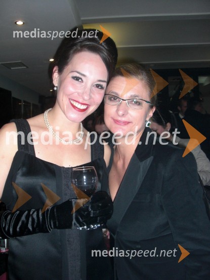 Iva Mihalić, igralka in Ana Lederer, direktorica HNK ZagrebVojna in mir, premiera Tomaža Pandurja v HNK Zagreb