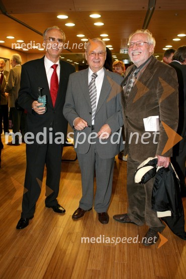 Mitja Zupančič, urednik, Martin Žnideršič, glavni urednik založbe Slovenska knjiga, d.o.o. in Tone Pavček, pisateljV spomin: Tone Pavček, pesnik