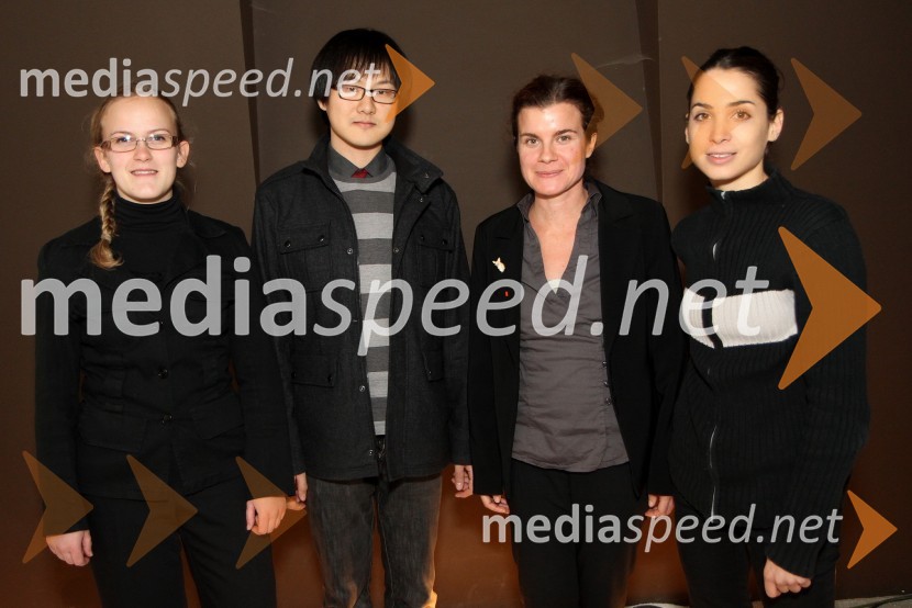 Ana Kramer, Moon Young Ha, avtor glasbe, Ana Pečar, videoumetnica in Shimrit Golan, plesalkaMaribor 2012, EPK - Mednarodni projekt Ane Pečar