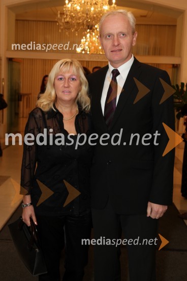 Danilo Burnač, direktor podjetja Mariborski vodovod in soprogaBorštnikov prstan prejela Milada Kalezić