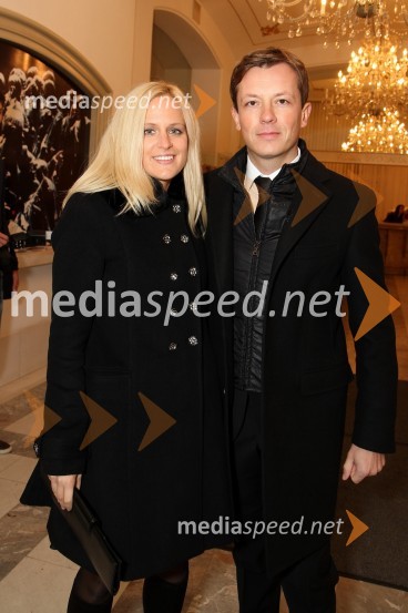 Anja Kolšek, nova vodja kabineta župana MOM, Evgen Likl, izvršilni direktor sektorja marketing na Zavarovalnici Maribor d.d.Borštnikov prstan prejela Milada Kalezić