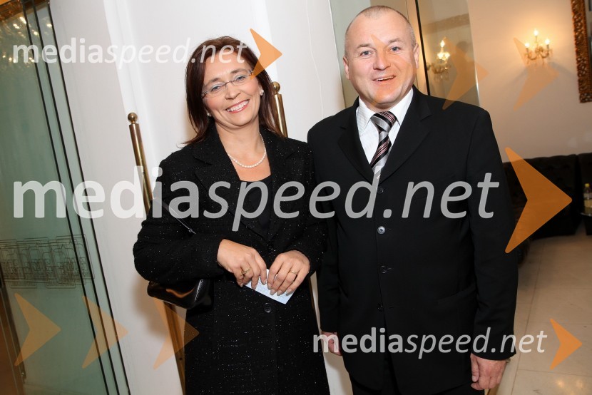 Suzana Žilič Fišer, generalna direktorica Zavoda Maribor 2012 - EPK in Franc Kangler, župan Mestne občine MariborBorštnikov prstan prejela Milada Kalezić