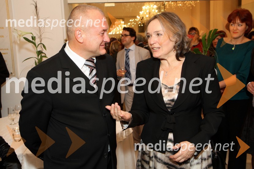 Franc Kangler, župan Mestne občine Maribor, Milada Kalezić, igralka in dobitnica Borštnikovega prstana 2011Borštnikov prstan prejela Milada Kalezić