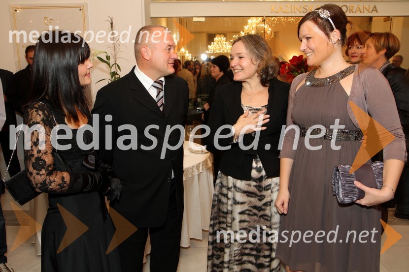 Franc Kangler, župan Mestne občine Maribor in soproga Tanja, Milada Kalezić, igralka in dobitnica Borštnikovega prstana 2011 in hčerka IvanaBorštnikov prstan prejela Milada Kalezić