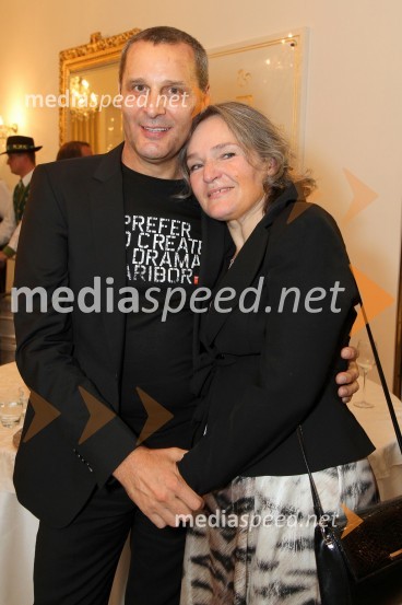 Danilo Rošker, direktor SNG Maribor in Milada Kalezić, igralka in dobitnica Borštnikovega prstana 2011Borštnikov prstan prejela Milada Kalezić