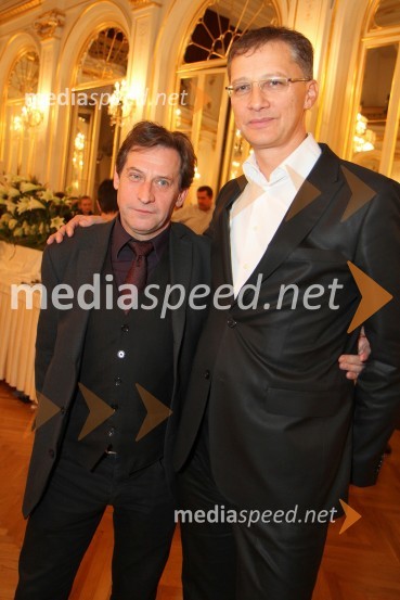 Teodor Lorenčič, predstojnik Centra za promocijo UM in dr. Igor Lukšič, minister za šolstvo in športBorštnikov prstan prejela Milada Kalezić