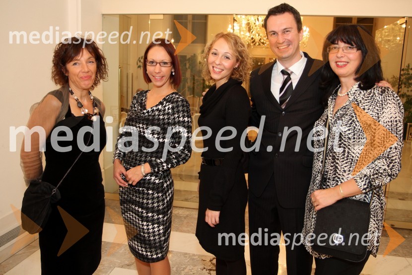 ..., Nives Dominc, Katja Pušnik, Andrej Pust, direktor hotela Habakuk in Darja Slivnjak, Terme MariborBorštnikov prstan prejela Milada Kalezić