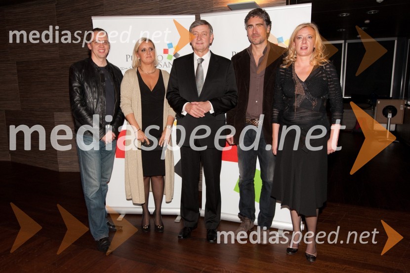 Marko Naberšnik, režiser, Mojca Seliškar Toš, vodja kabineta predsednika RS, dr. Danilo Türk, predsednik Republike Slovenije, Jan Plestenjak, glasbenik in Urška Alič Flajnik, direktorica Špas teatraPustimo jim sanje, dobrodelni koncert