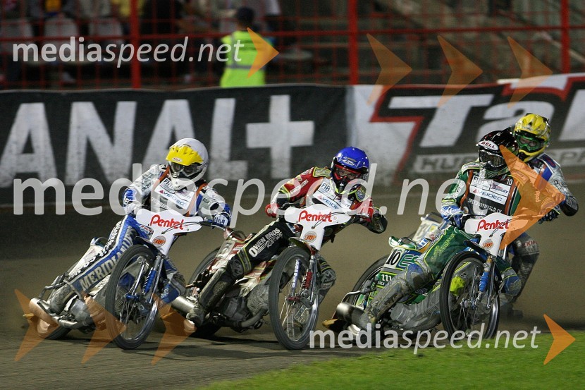 Hans Andersen (Danska), Leigh Adams (Avstralija), Antonio Lindbaeck (Švedska) in Matej Žagar (Slovenija)



SPEEDWAY GRAND PRIX, VN Poljske 2006, dirka