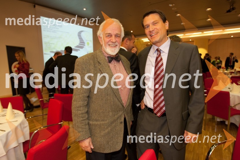 Mita Meršol, nekdanji urednik Dela in Jurij Giacomelli, predsednik uprave DelaAmCham poslovni zajtrk z okroglo mizo: Europa in Euro