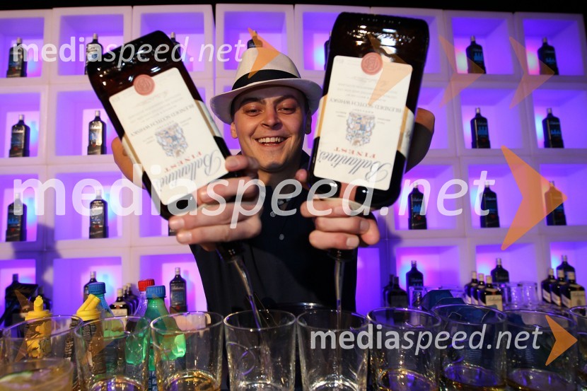 Balantines partymanForma F+ tretji rojstni dan in Balantines party