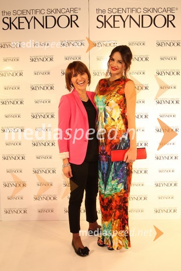 Sanja Ilić Delišimunović, izvršna direktorica Farmex Hrvaška in Severina, hrvaška pevkaSeverina in Skeyndor, predstavitev kozmetične znamke na Ljubljanskem gradu