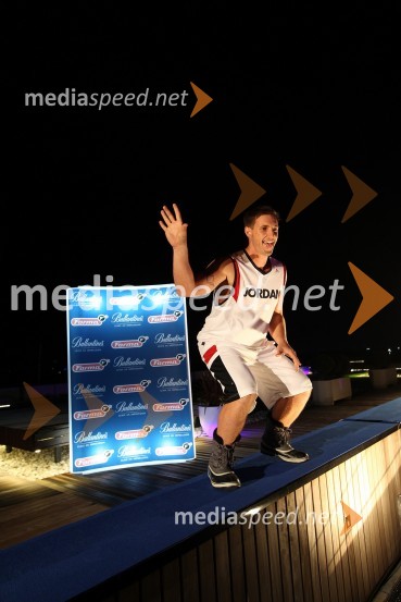 Iztok Hodnik, osebni trener in manekenForma F+ tretji rojstni dan in Balantines party