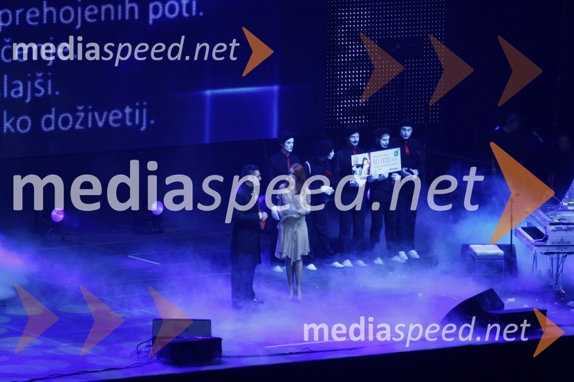 Gorazd Dominko in Mojca Mavec, tv voditelja in povezovalca programaNešteto razlogov za življenje, dobrodelni koncert