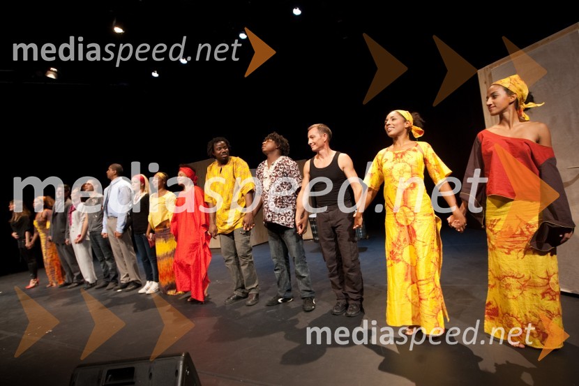 PriklonDelo na belo, premiera v LGL