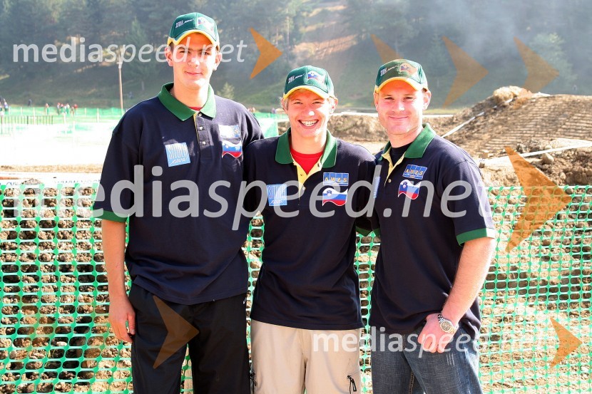 Ekipa Slovenije: Miha Špindler, Klemen Gerčar in Erik SlavecMOTOKROS, evropski pokal narodov 2006, Zarnesti, Romunija
