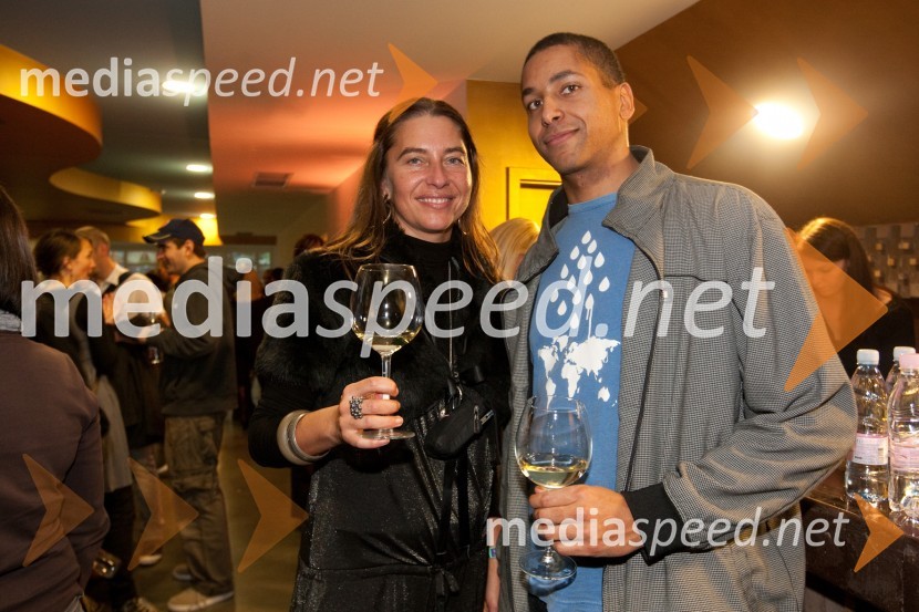 	Nataša Lušenc in Jose, igralecDelo na belo, premiera v LGL