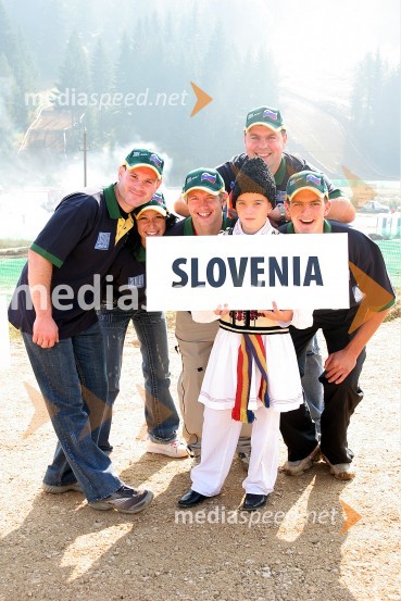 Ekipa Slovenije: Erik Slavec, Jasna Lovrenčič, Klemen Gerčar, Herman Jakolič in Miha ŠpindlerMOTOKROS, evropski pokal narodov 2006, Zarnesti, Romunija