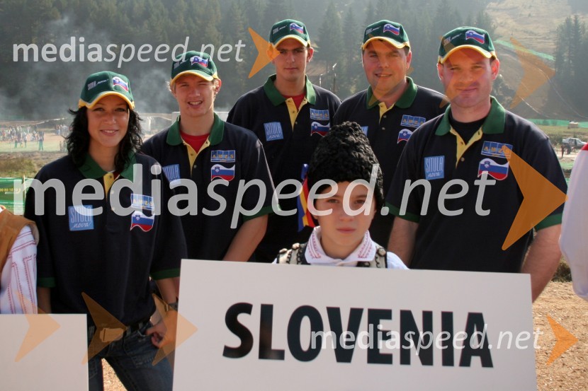 Ekipa Slovenije: Jasna Lovrenčič, Klemen Gerčar, Miha Špindler, Herman Jakolič in Erik SlavecMOTOKROS, evropski pokal narodov 2006, Zarnesti, Romunija
