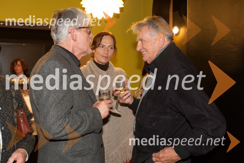 Ivo Svetina, pisatelj, 	Demeter Bitenc, igralec in spremljevalka Majda PintarStolp, premiera predstave v Slovenskem mladinskem gledališču