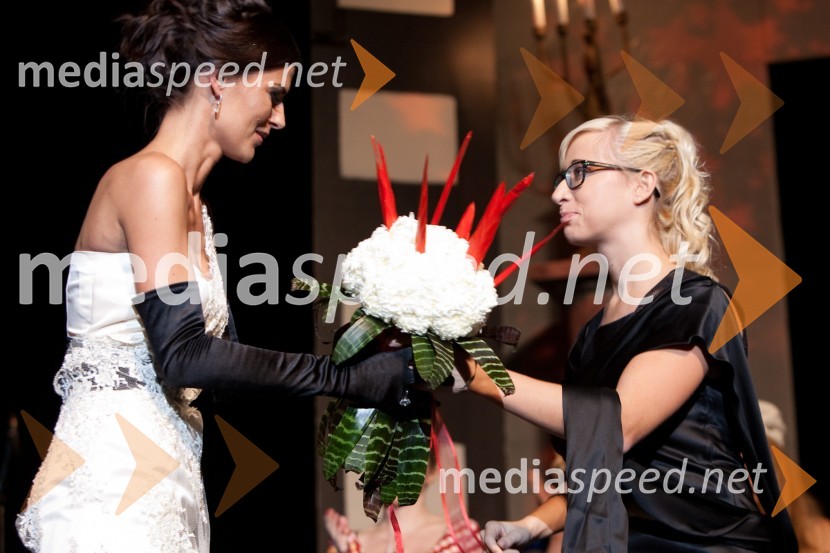 Nataša Dobelšek, manekenka, Femme Fatale 2011 in Katarina Štular, urednica revije EvaFemme Fatale 2011 je ... Nataša Dobelšek