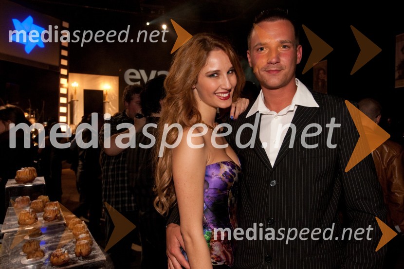 Anamarija Avbelj, miss Universe Slovenije 2008 in fant Miha Orešnik, radijski voditeljFemme Fatale 2011 je ... Nataša Dobelšek