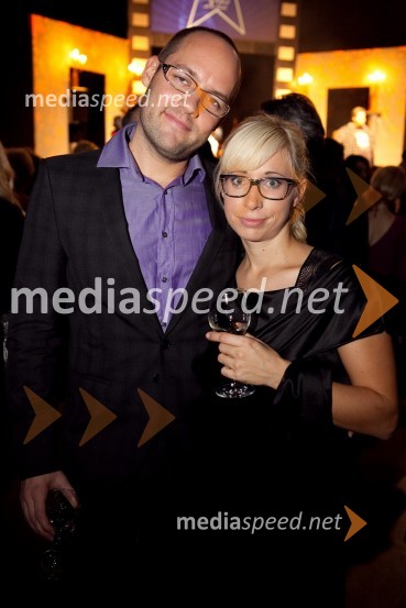 ... in Katarina Štular, odgovorna urednica revije EvaFemme Fatale 2011 je ... Nataša Dobelšek