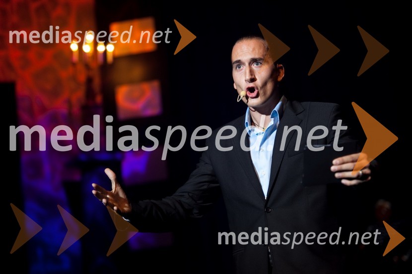 Vid Valič, voditeljFemme Fatale 2011 je ... Nataša Dobelšek