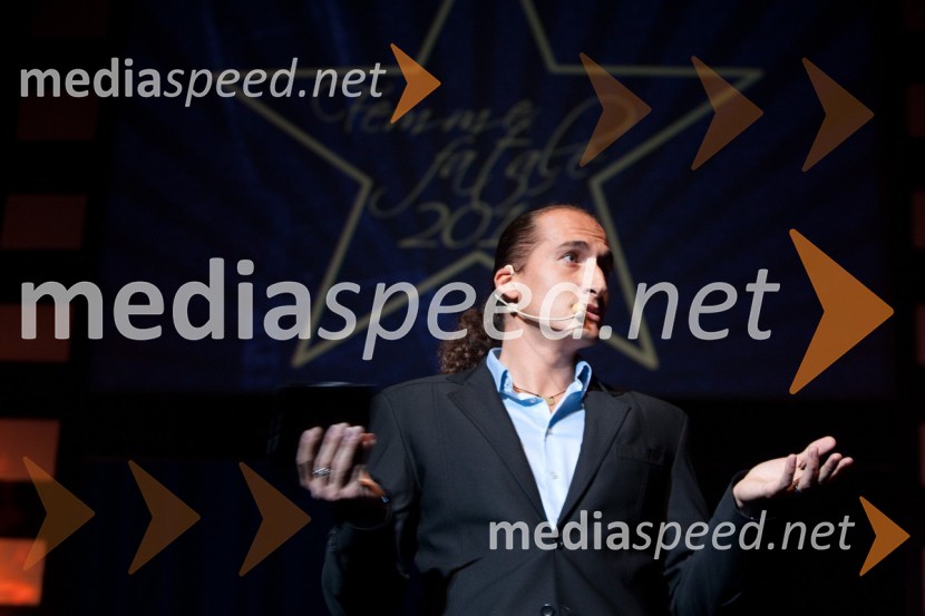 Vid Valič, voditeljFemme Fatale 2011 je ... Nataša Dobelšek