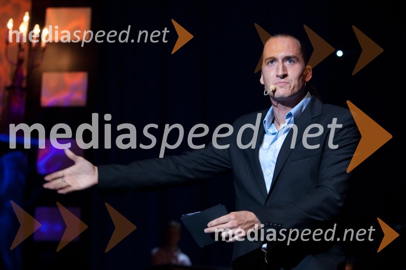 Vid Valič, voditeljFemme Fatale 2011 je ... Nataša Dobelšek