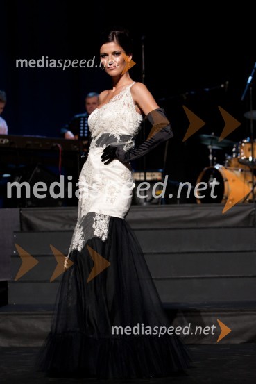 Nataša Dobelšek, manekenkaFemme Fatale 2011 je ... Nataša Dobelšek