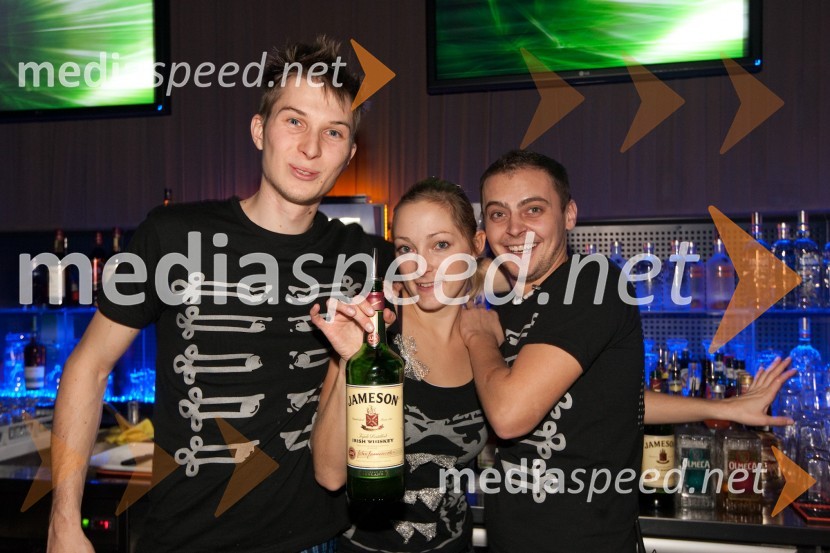 BarmaniCirkus, odprtje diskoteke