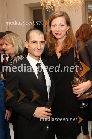 	Juan Guillermo Nova, scenograf in Nataša Matjašec Rošker, igralkaDon Kihot, premiera baleta v SNG Maribor