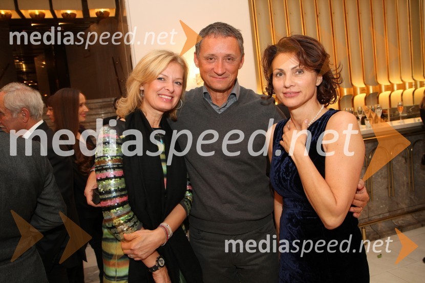 Bernarda Popelar Lesjak, njen soprog prof. dr. Dušan Lesjak in Sabina Hobacher, direktorica in lastnica agencije PR PlusDon Kihot, premiera baleta v SNG Maribor