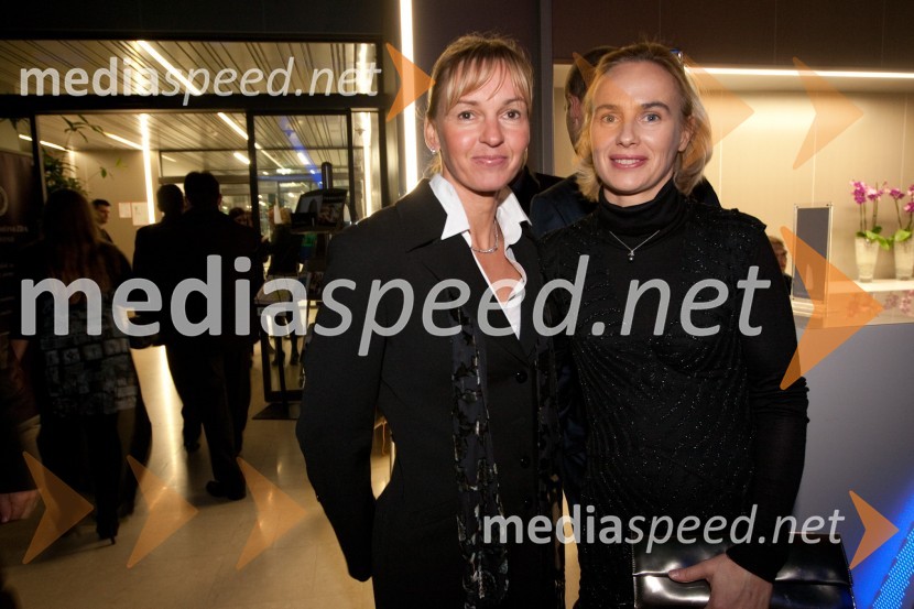 Brigita Bukovec, nekdanja tekačica in Barbara Čeferin, fotografinjaAMCHAM, nogometno-poslovno srečanje pred tekmo Slovenija: ZDA