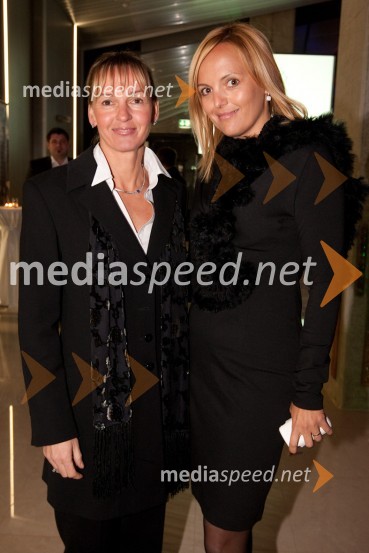 Brigita Bukovec, nekdanja tekačica in mag. Ajša Vodnik, izvršna direktorica Ameriške gospodarske zbornice (AmCham)AMCHAM, nogometno-poslovno srečanje pred tekmo Slovenija: ZDA