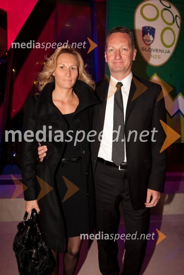 Boris Popovič, župan Kopra in soproga EvaAMCHAM, nogometno-poslovno srečanje pred tekmo Slovenija: ZDA