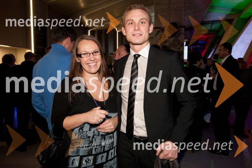 Nina Irt, Am Cham in ...AMCHAM, nogometno-poslovno srečanje pred tekmo Slovenija: ZDA