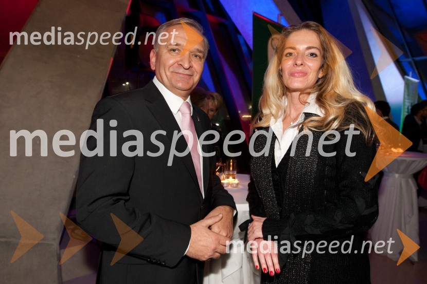 Nedeljko Dabič in Inja GregoričAMCHAM, nogometno-poslovno srečanje pred tekmo Slovenija: ZDA