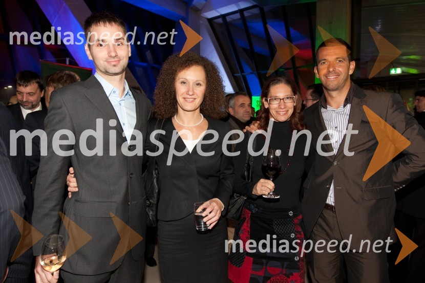 Tim Kremič, Simona Rakuša, Microsoft , Katja Mlakar, Agencija Avi in soprog Marko Mlakar, Amrop AdriaAMCHAM, nogometno-poslovno srečanje pred tekmo Slovenija: ZDA