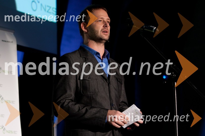 	Daniel Bavec, televizijski voditelj in komentatorAMCHAM, nogometno-poslovno srečanje pred tekmo Slovenija: ZDA