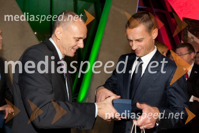 Tom King, Generalni direktor US Soccer Federation in Aleksander Čeferin, predsednik Nogometne zveze SlovenijeAMCHAM, nogometno-poslovno srečanje pred tekmo Slovenija: ZDA