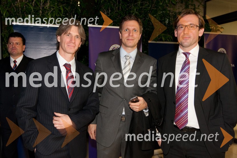 Robert Pistotnik, Sintal d.d., mag. Damjan Kralj, direktor BTC Cityja Ljubljana in Boštjan Mencigar, FMC GroupAMCHAM, nogometno-poslovno srečanje pred tekmo Slovenija: ZDA