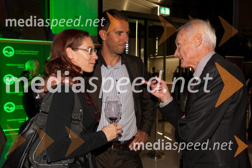 Katja Mlakar, Agencija Avi, soprog Marko Mlakar, Amrop Adria in Janez PergarAMCHAM, nogometno-poslovno srečanje pred tekmo Slovenija: ZDA