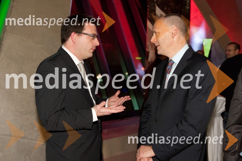 ... in Tom King, Generalni direktor US Soccer FederationAMCHAM, nogometno-poslovno srečanje pred tekmo Slovenija: ZDA