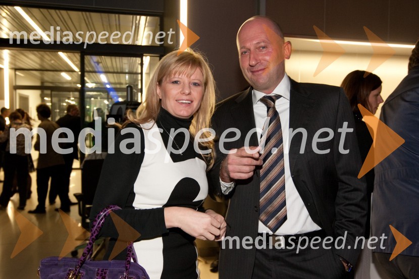 ... in ...AMCHAM, nogometno-poslovno srečanje pred tekmo Slovenija: ZDA